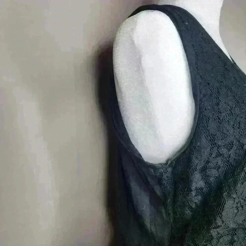 Talbots women's black lace sleeveless blouse size large - Picture 5 of 7